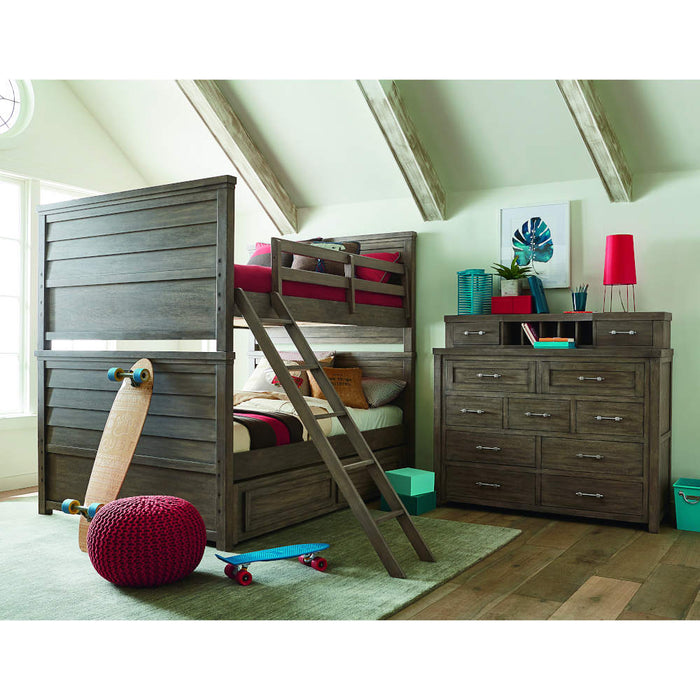 Legacy Classic Kids Bunkhouse Bureau